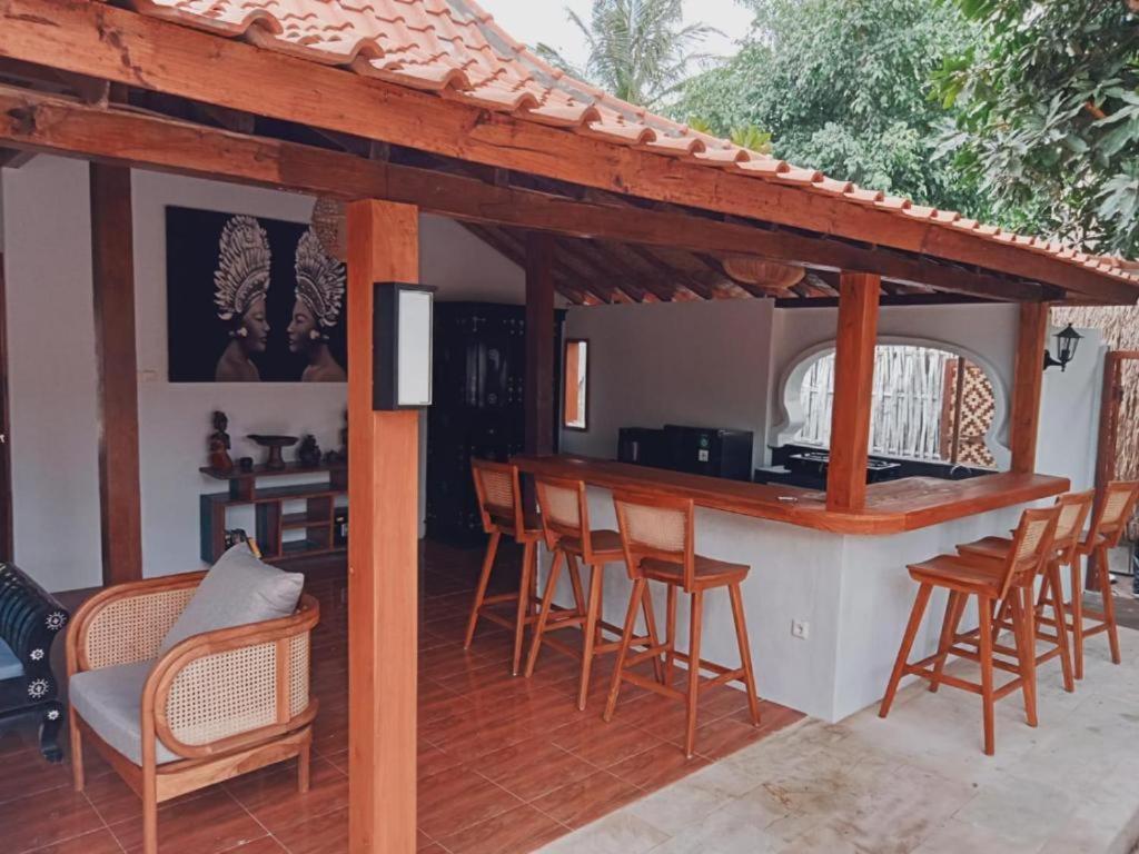 Buena Vibra & Villa, Ohia Ardi Beltza Gili Air