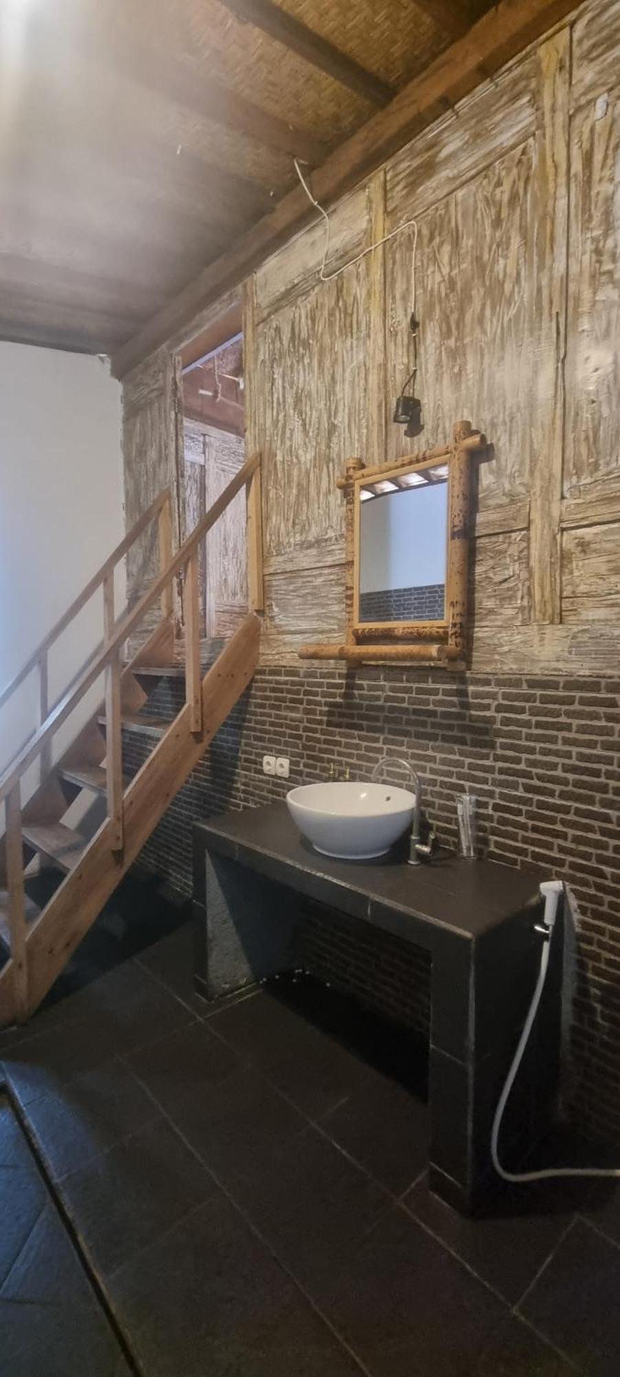 Buena Vibra & Villa, Ohia Ardi Beltza Gili Air