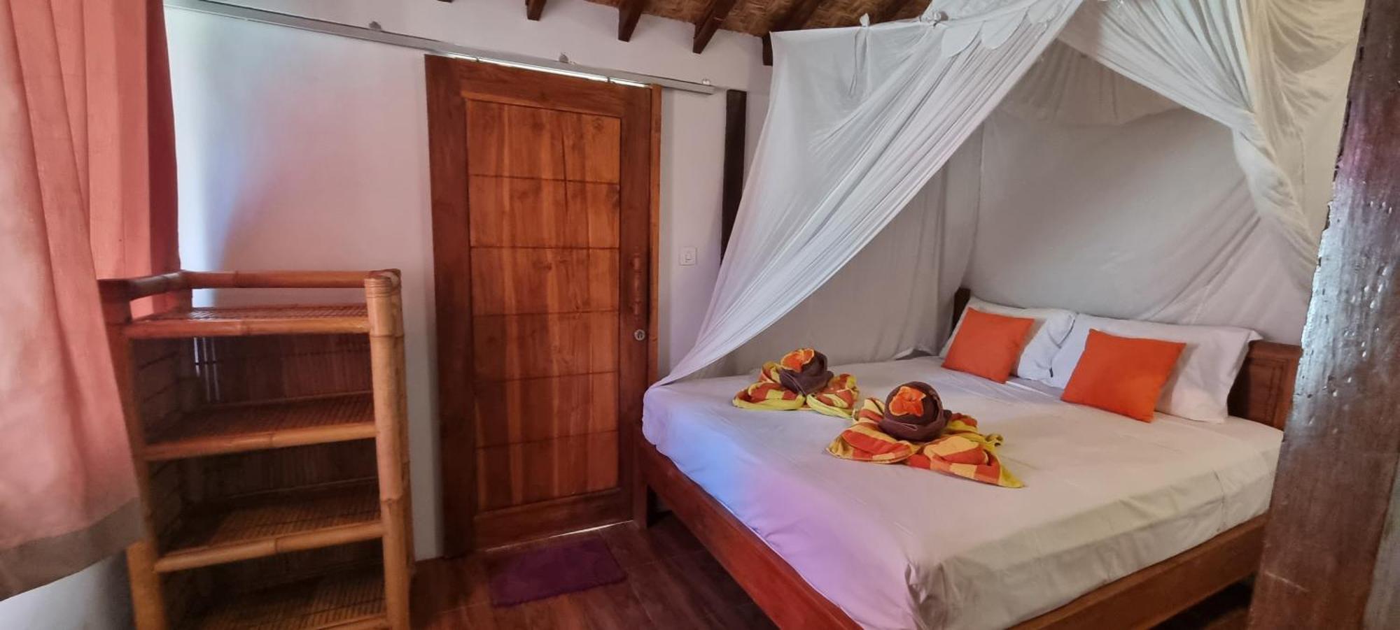 Buena Vibra & Villa, Ohia Ardi Beltza
